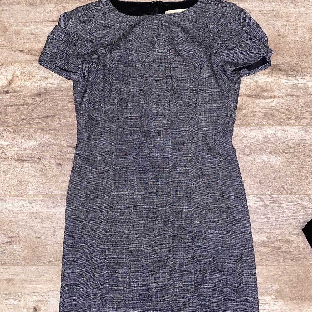 EUC - Michaels Kors dress size 2